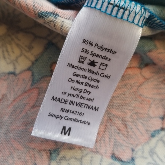 LuLaRoe IRMA Medium NWT Floral Flag USA America - Picture 6 of 6